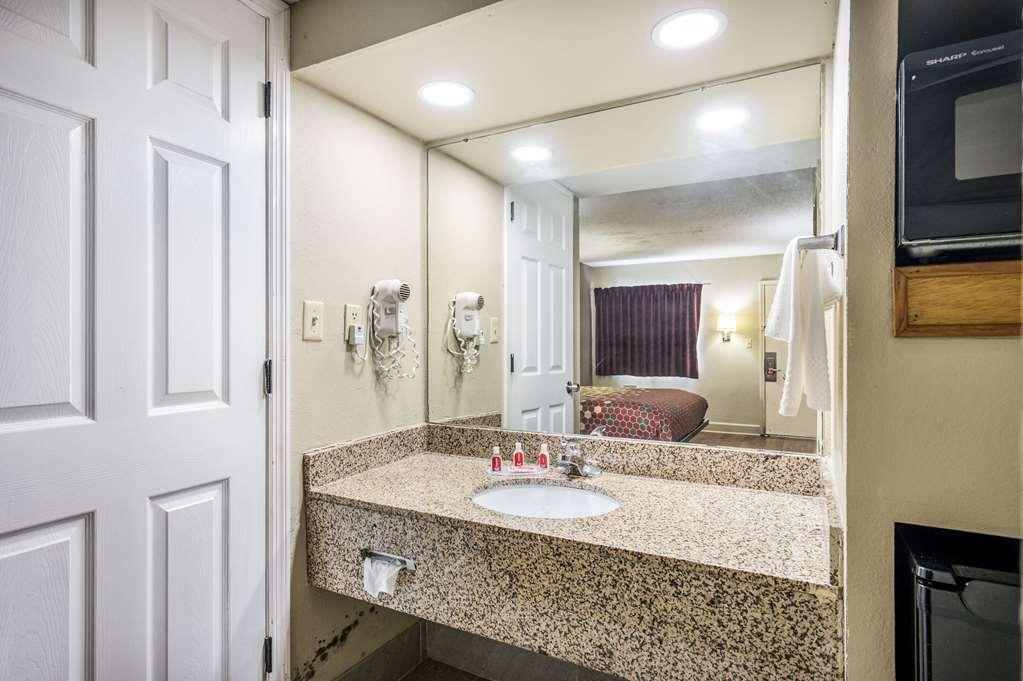 Econo Lodge Inn&Suites Huntsville Extérieur photo