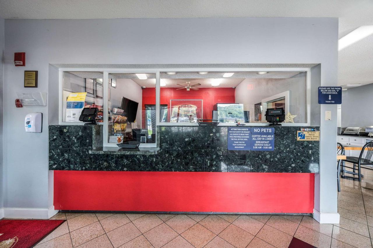 Econo Lodge Inn&Suites Huntsville Extérieur photo