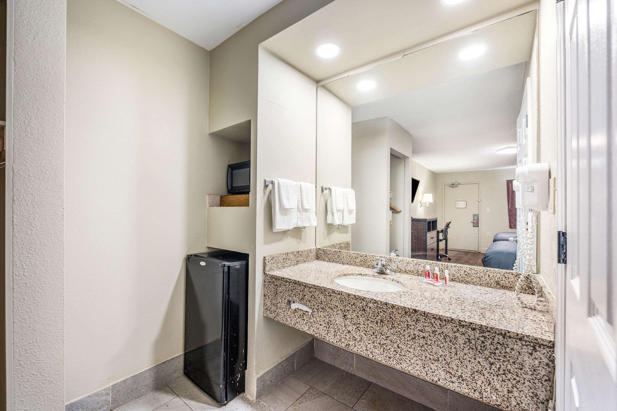 Econo Lodge Inn&Suites Huntsville Extérieur photo