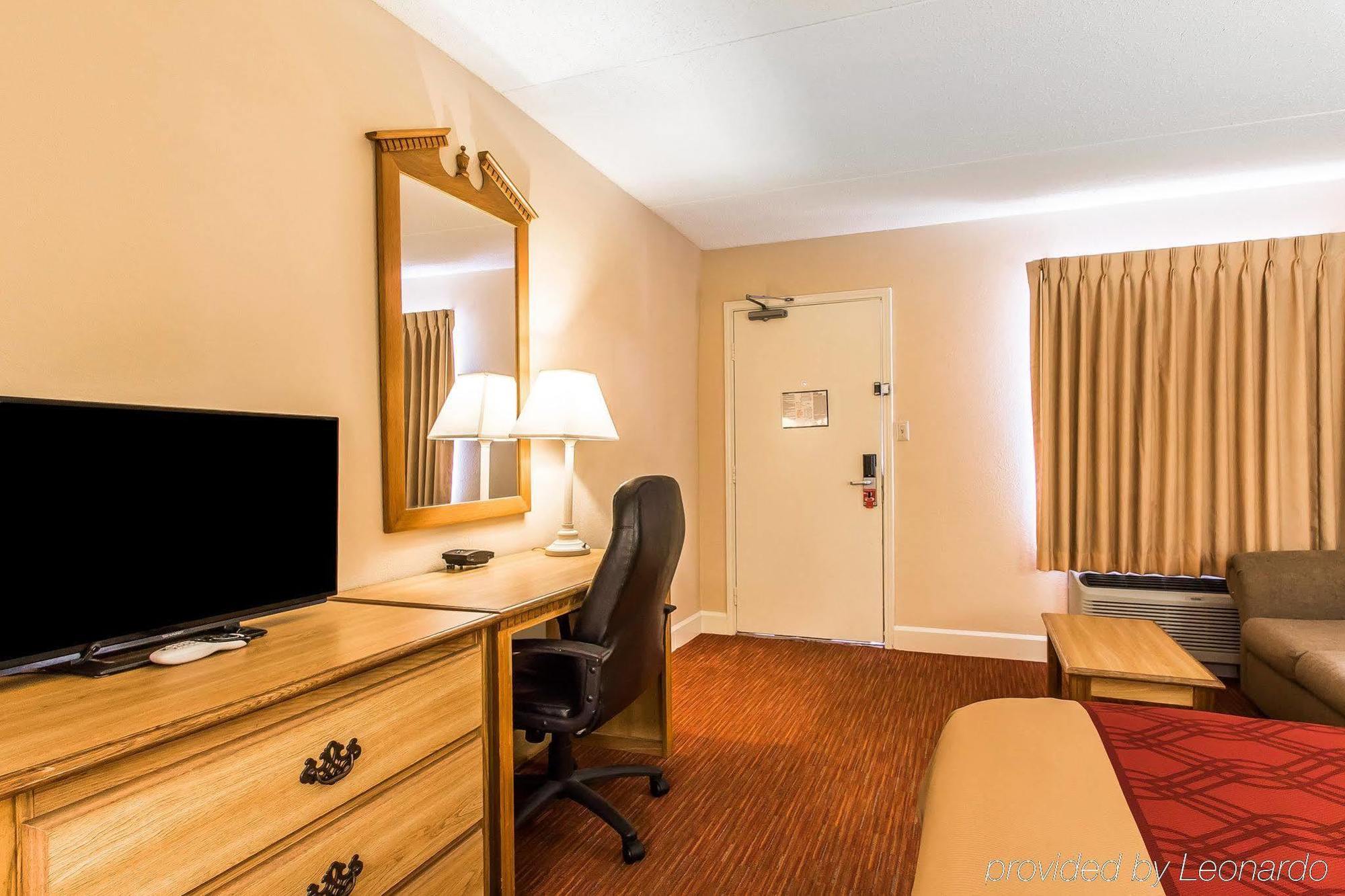 Econo Lodge Inn&Suites Huntsville Extérieur photo