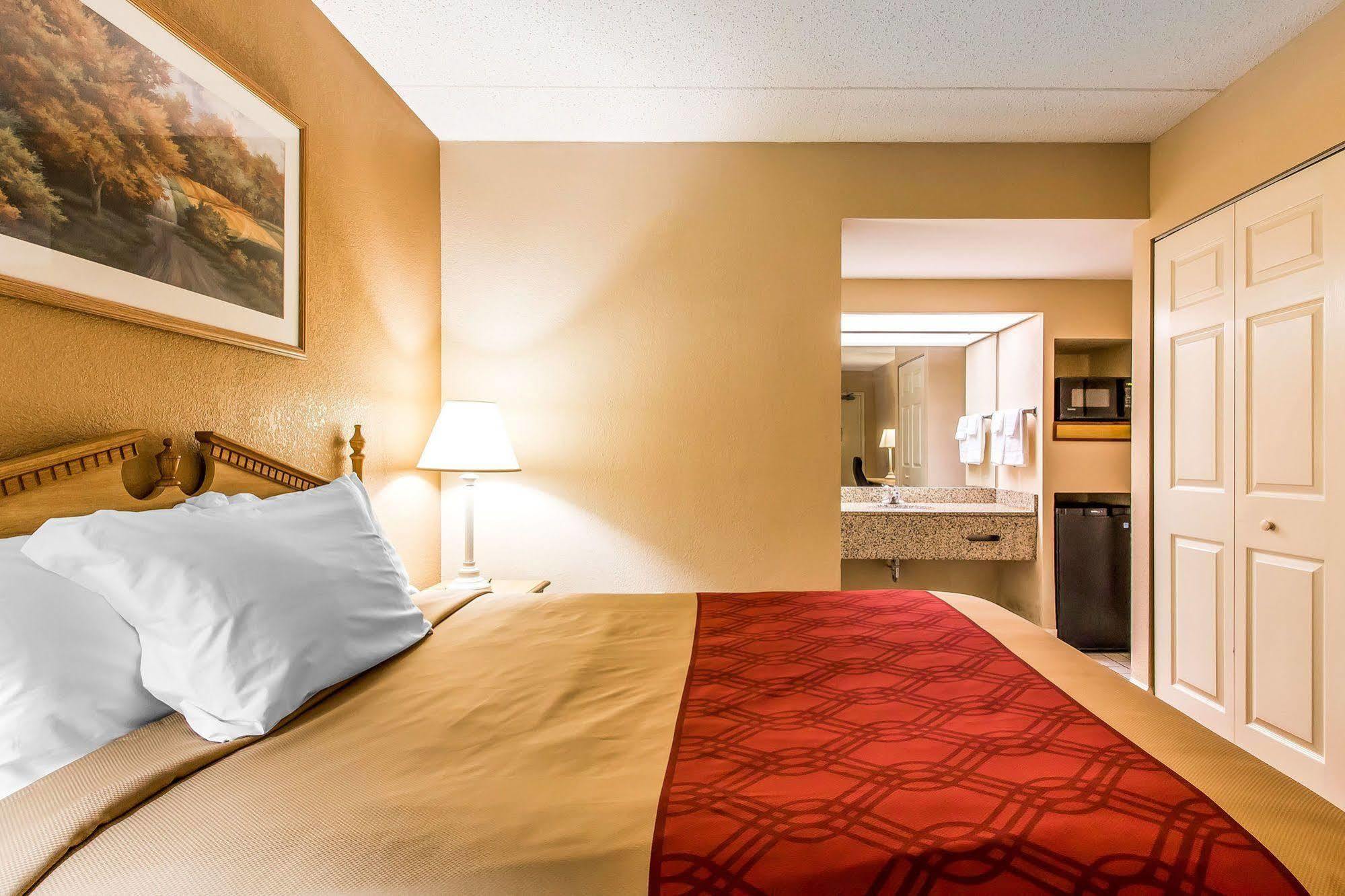 Econo Lodge Inn&Suites Huntsville Extérieur photo